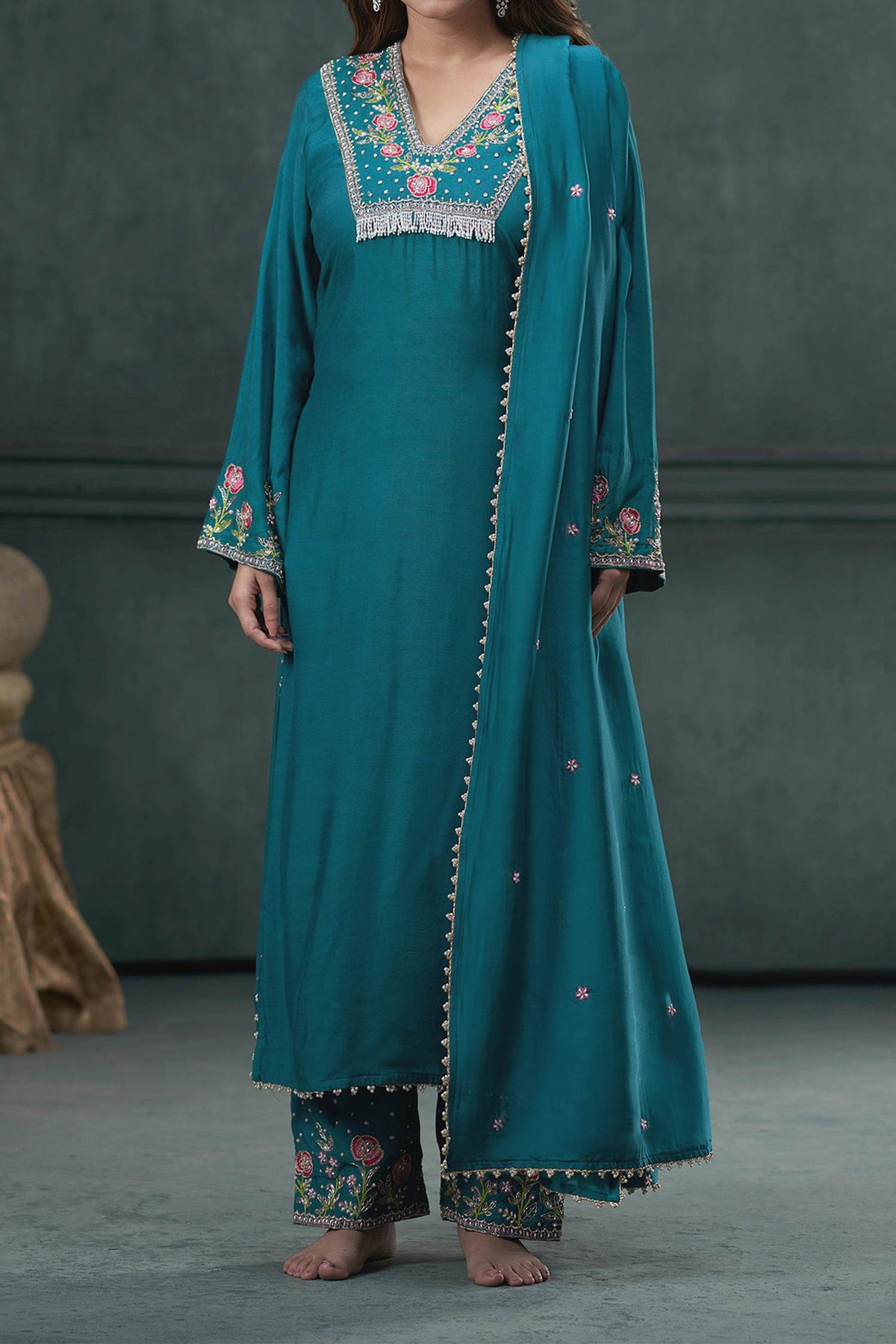 Hirika & Dhruti Green Dupatta Organza , Kurta And Pant Monga Hand Embroidered Set For Kids Online at Aza Fashions