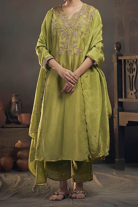 Shop Hirika & Dhruti Green Tissue Zardozi Embroidered Kurta Set For Kids at Aza Fashions
