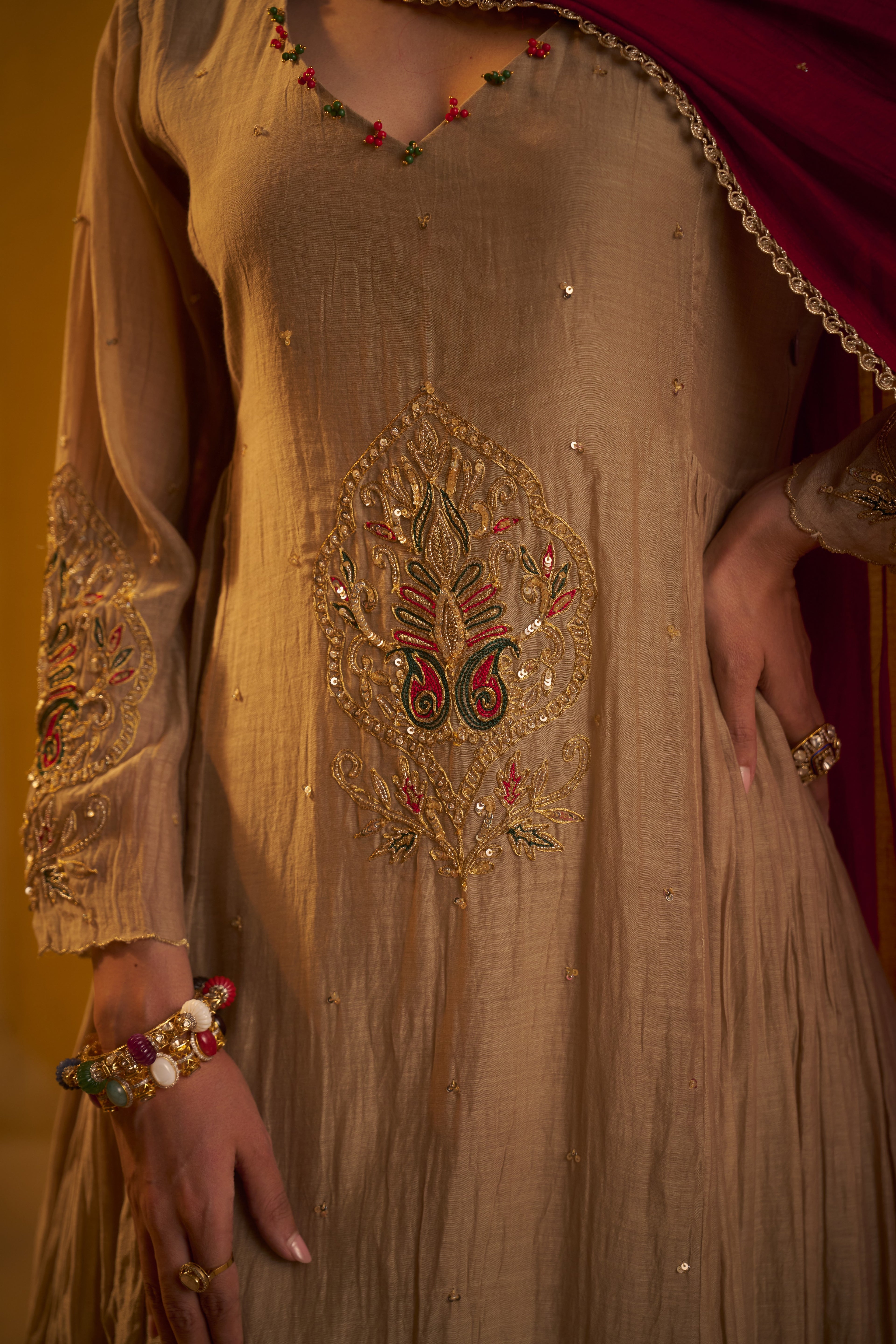 Surmayi Saaz Anarkali
