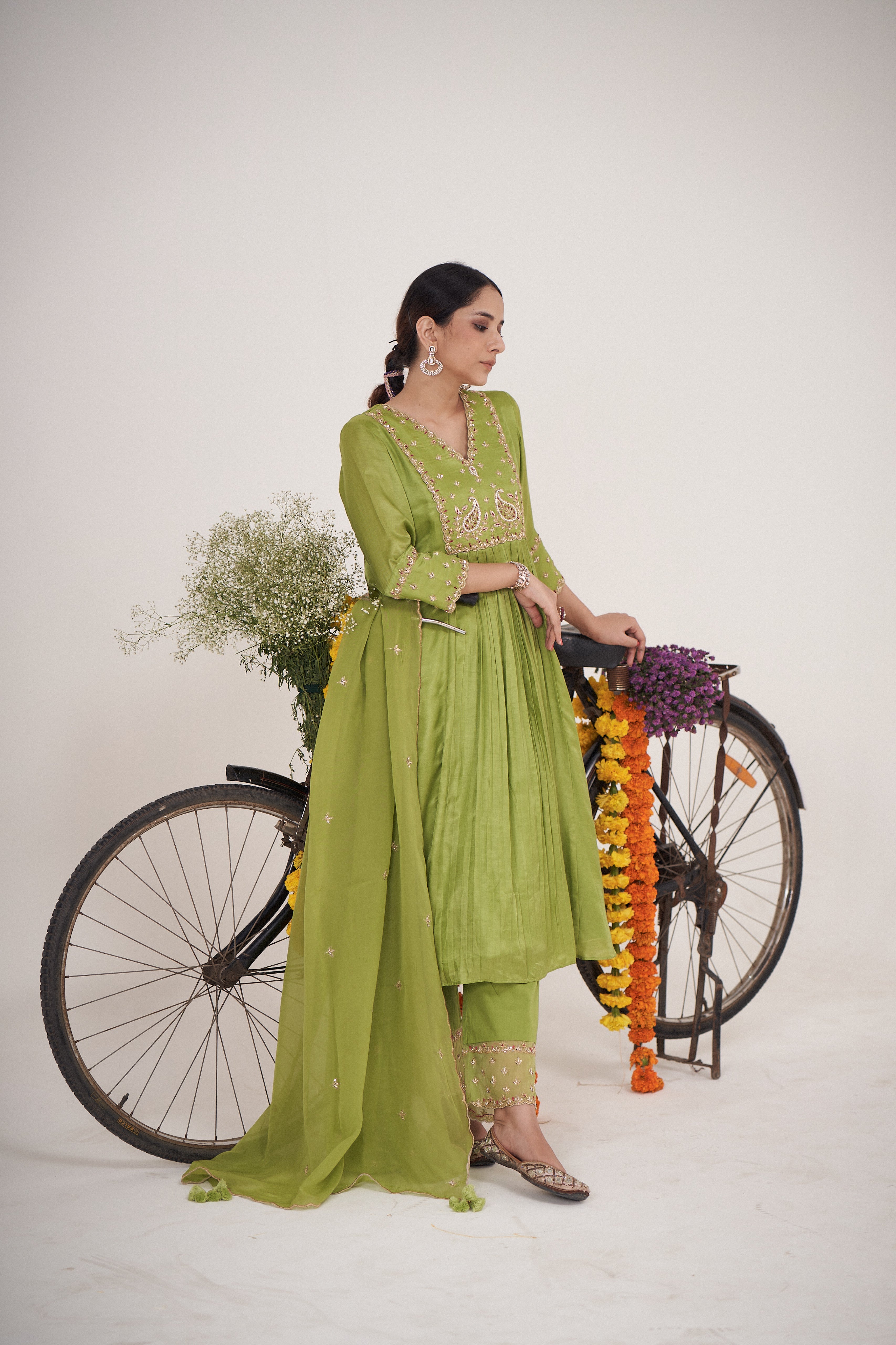 Aneri Kurta Pant Set