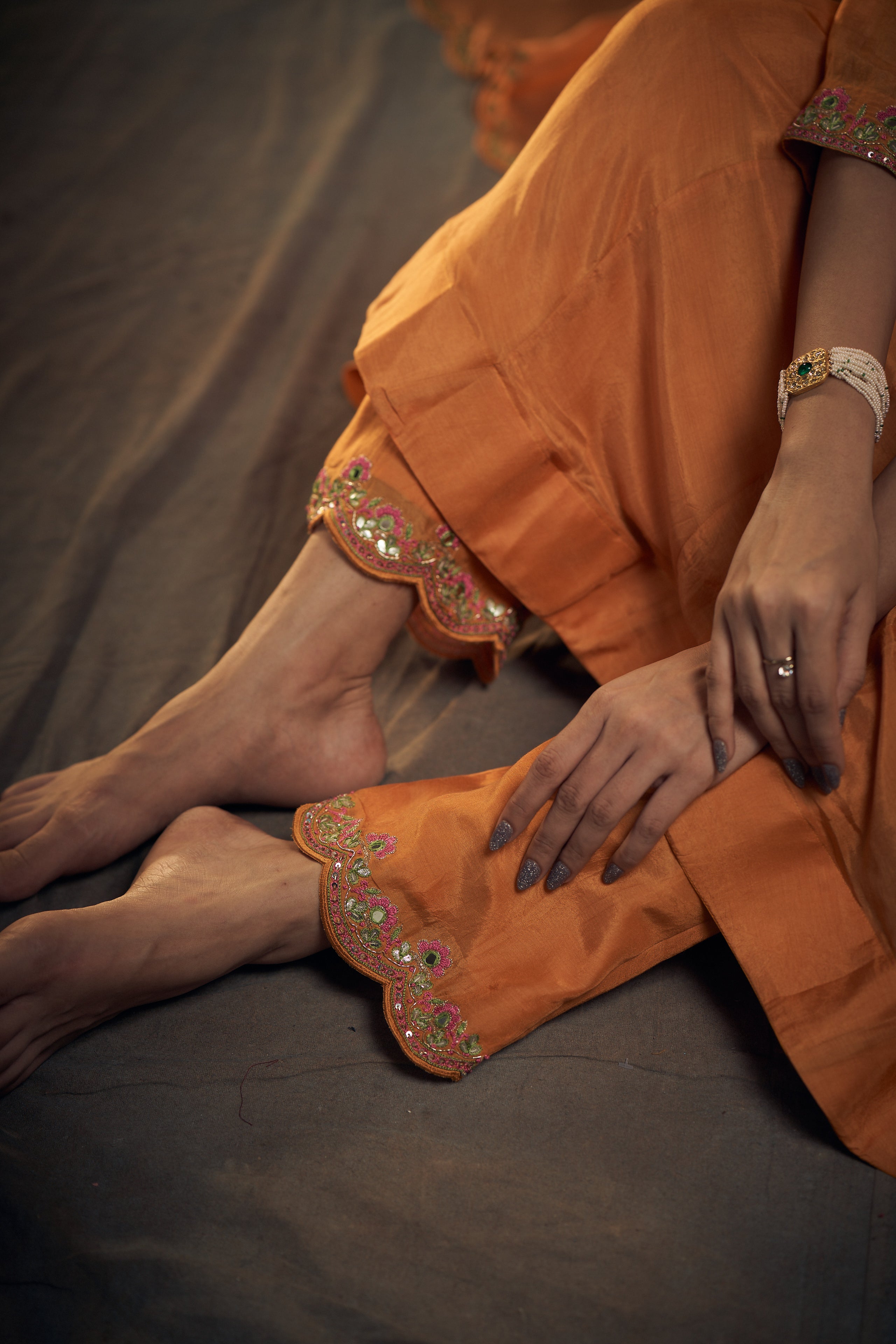 Genda Mirror Anarkali