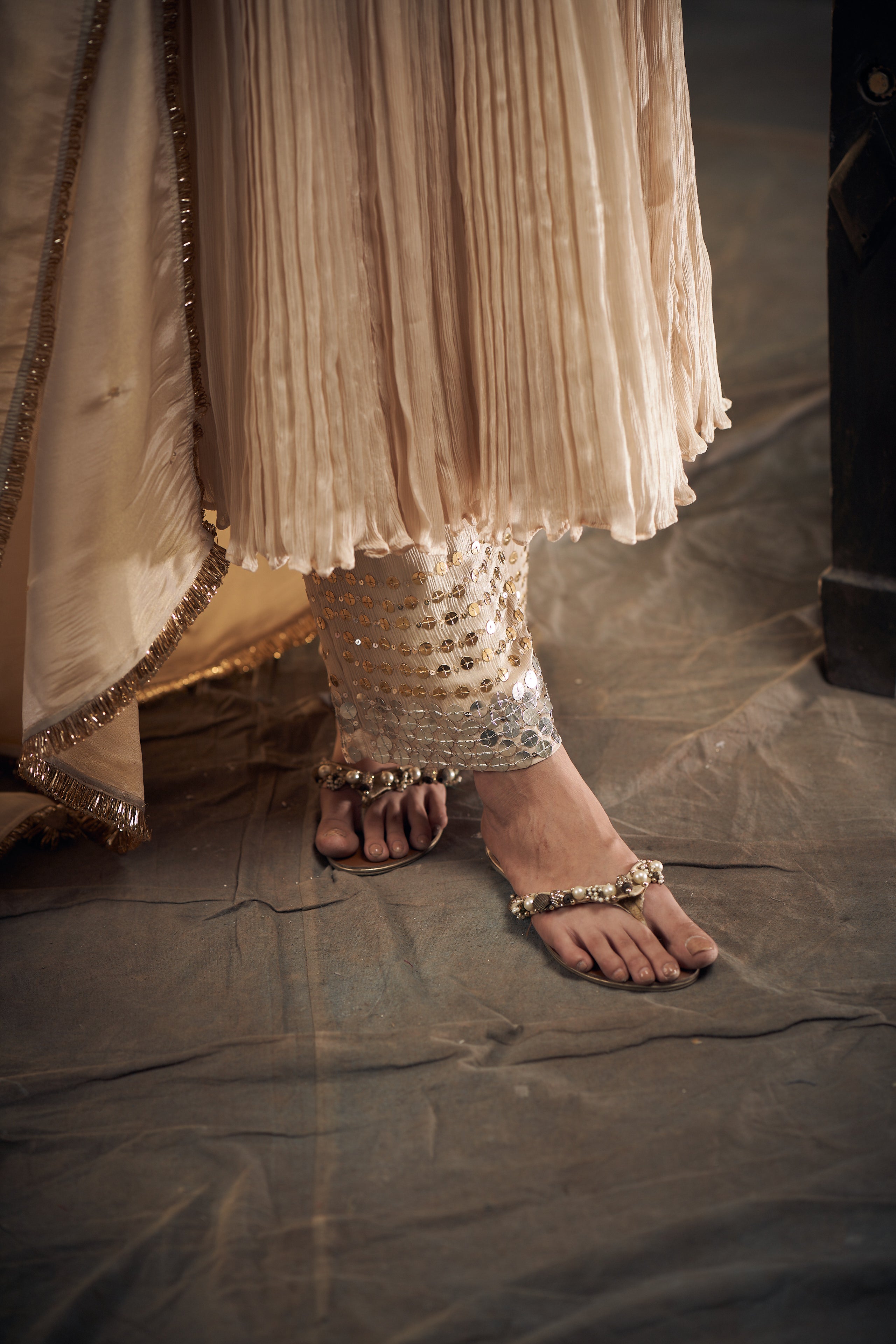 Suneri Anarkali Set