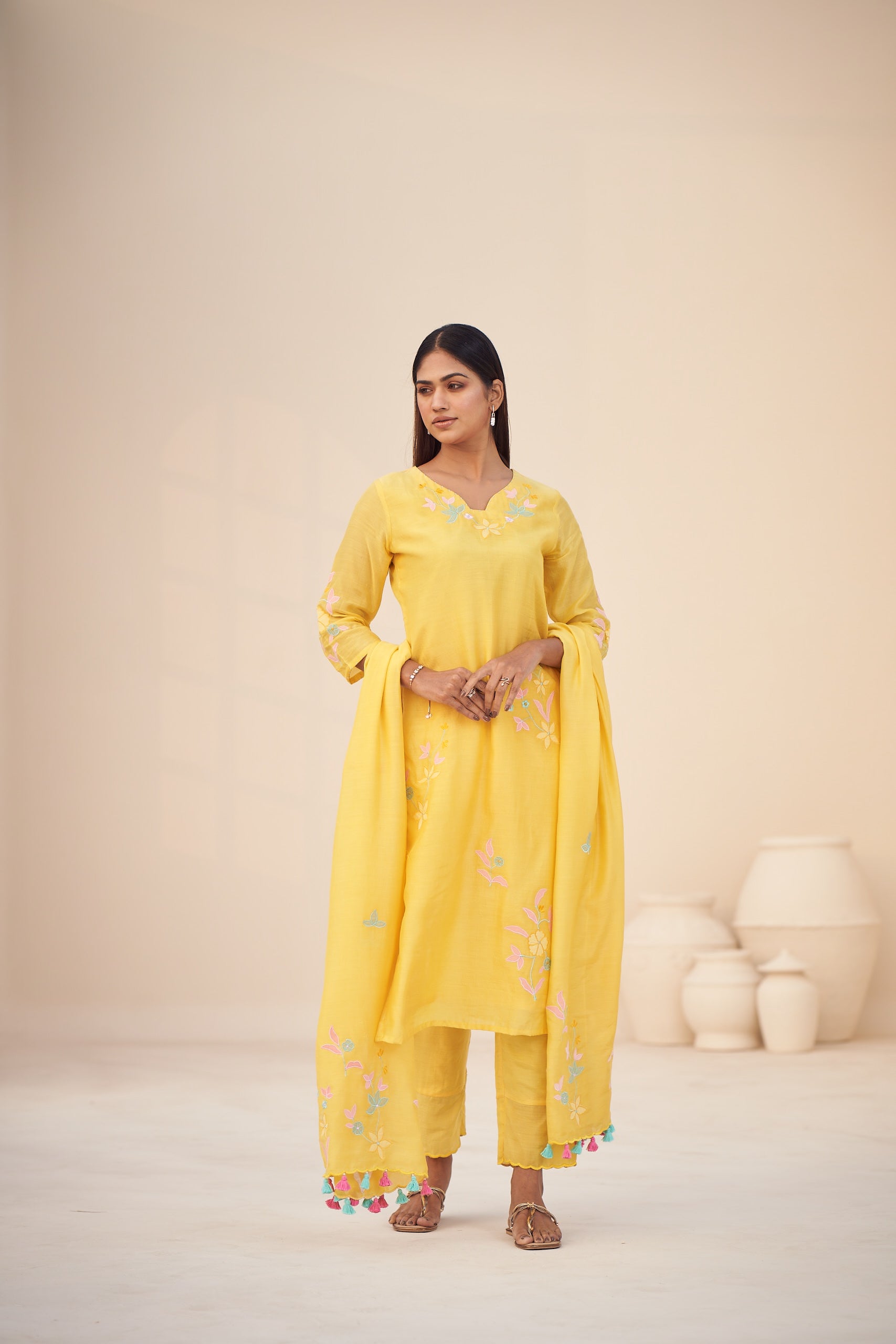 Suraai Kurta Set