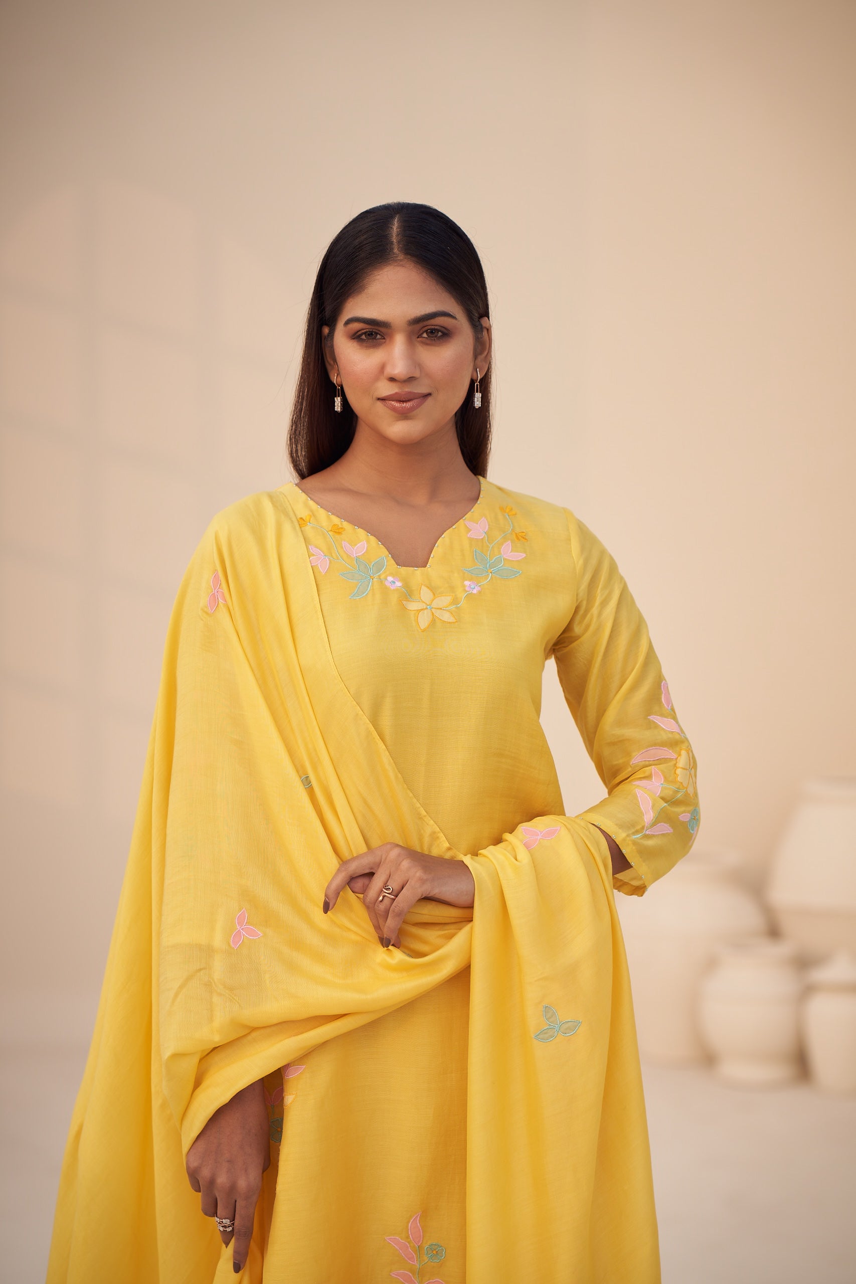 Suraai Kurta Set