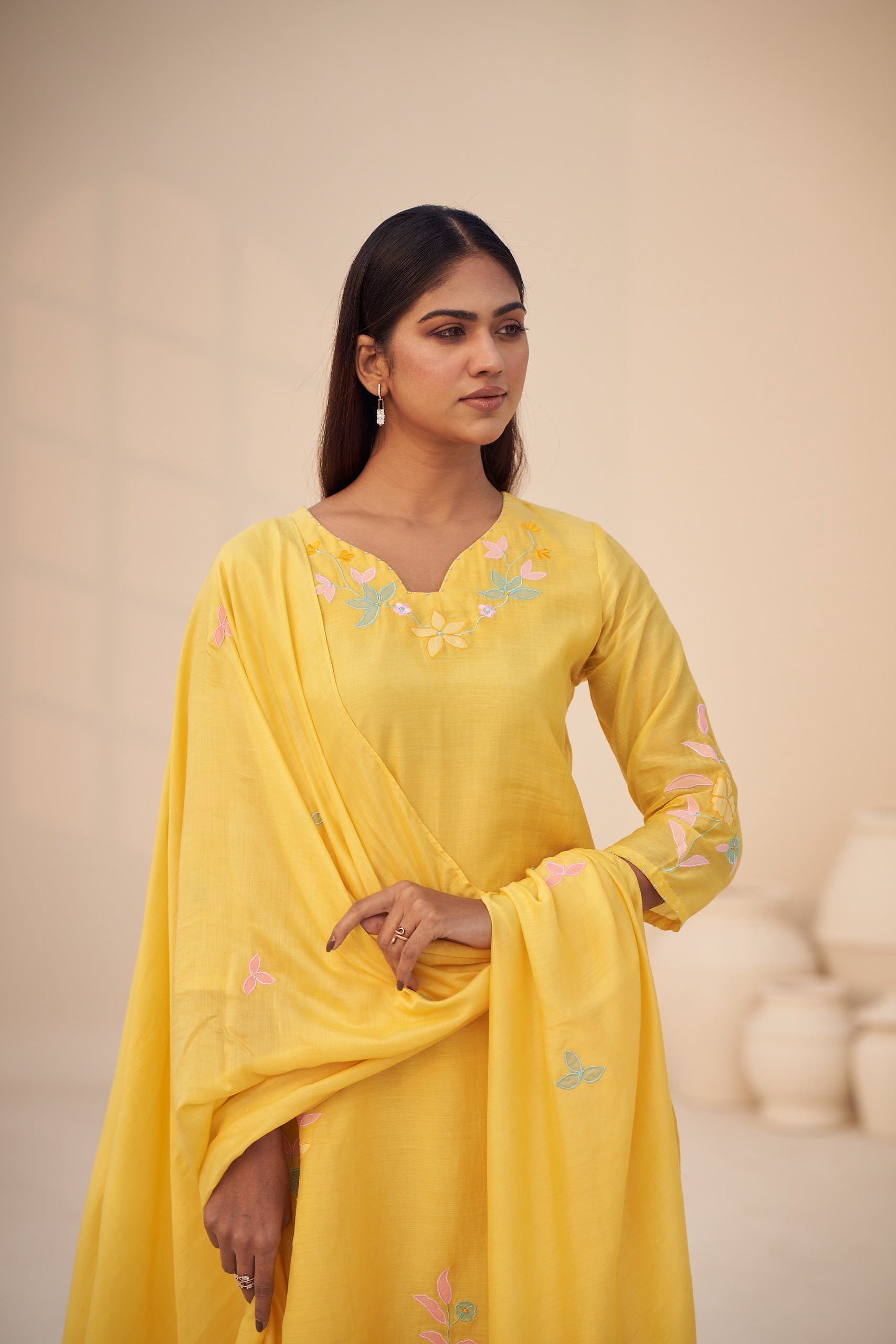 Suraai Kurta Set
