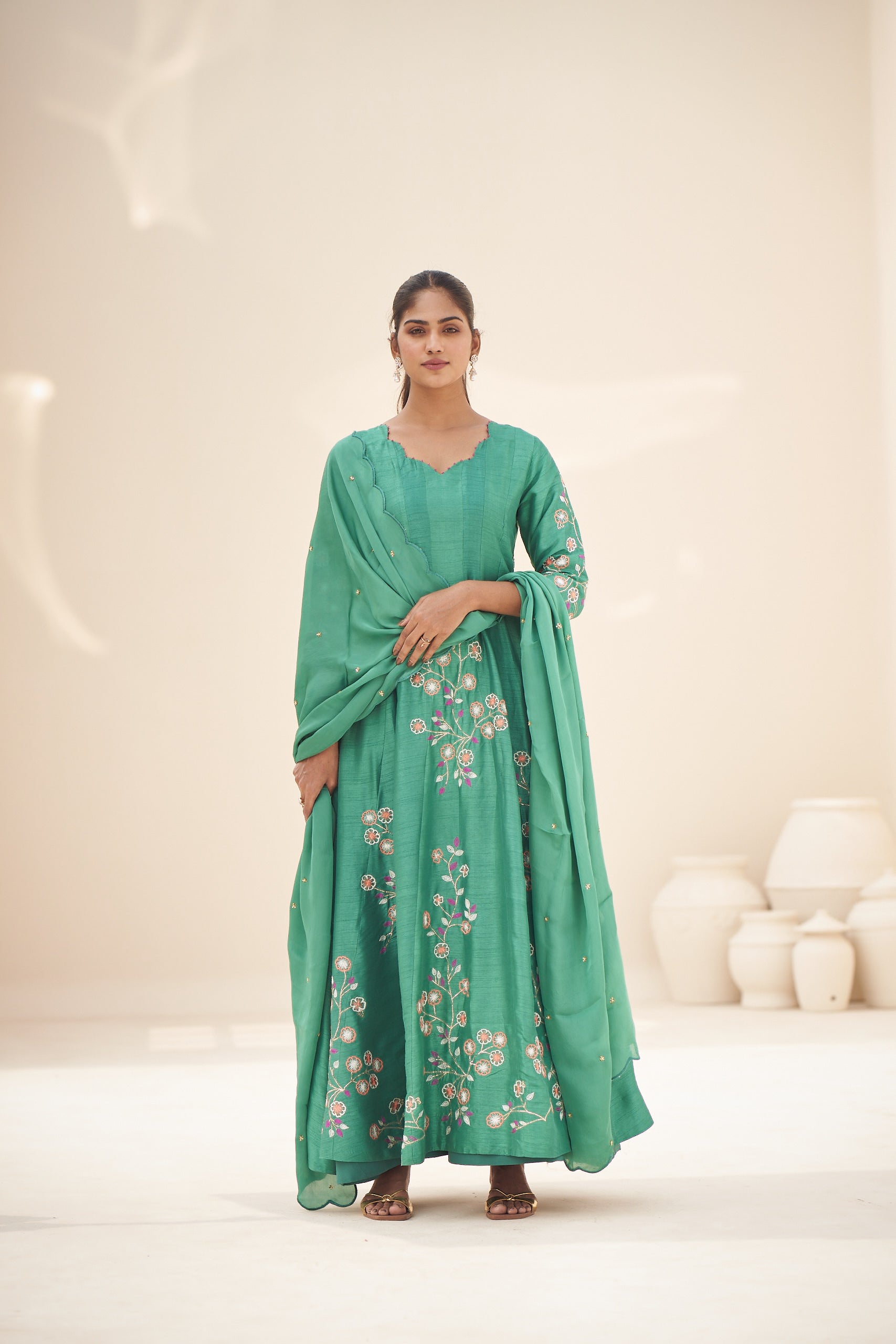 Vaadiya anarkali set