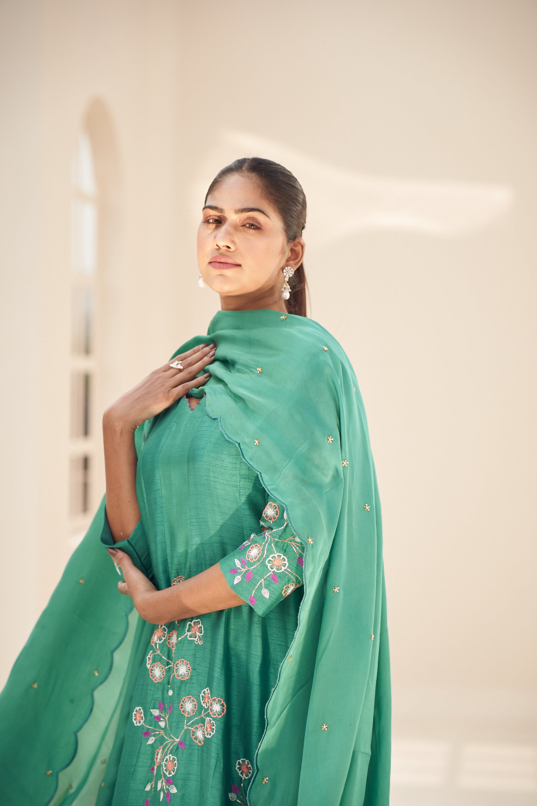 Vaadiya anarkali set