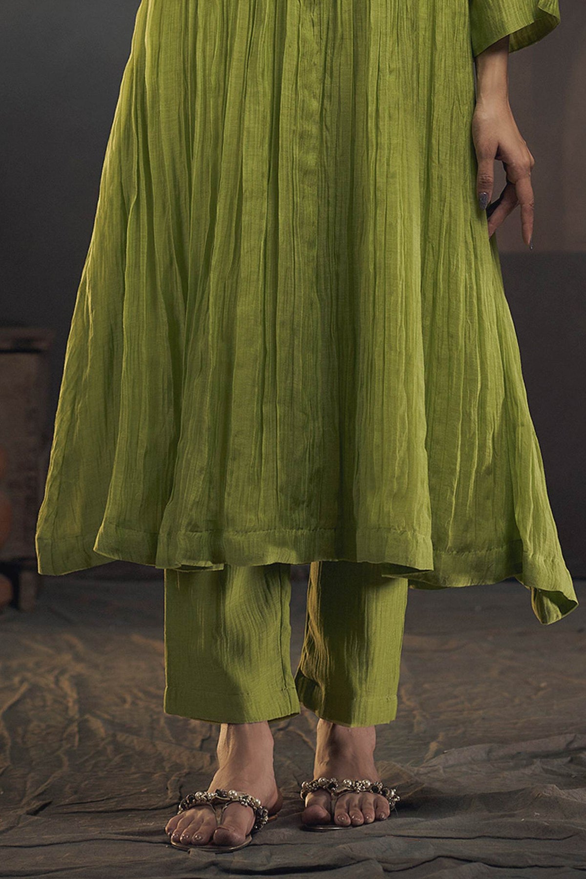 Buy Hirika &amp; Dhruti Green Chanderi Smocked Gathered Kurta And Pant Set For Kids Online at Aza Fashions