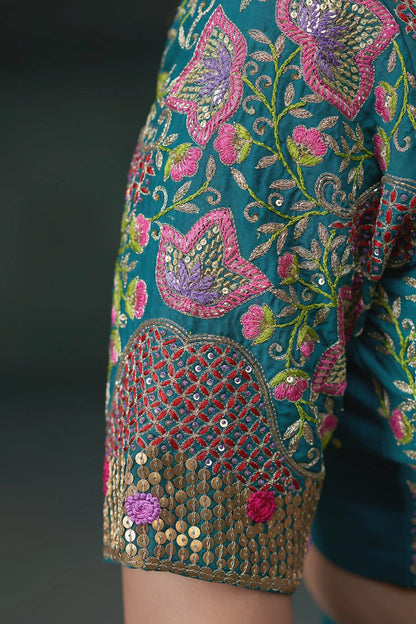 Hirika &amp; Dhruti Green Ghagra And Blouse Cotton Silk, Drape Embroidered Pre-draped Saree Set For Kids Online at Aza Fashions