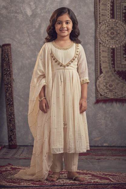 Buy Hirika &amp; Dhruti Ivory Cotton, Organza, Chanderi, Inner Lining Hand Embroidered Anarkali Set For Kids at Aza Fashions
