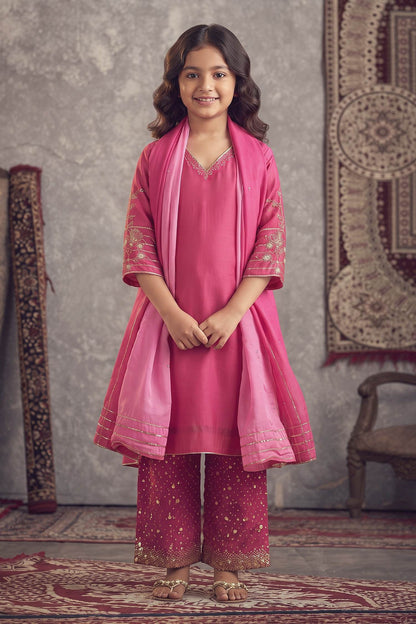 Buy Hirika &amp; Dhruti Pink Dupatta Organza, Inner Lining Crepe, Kurta And Flower Embroidered Set For Kids at Aza Fashions