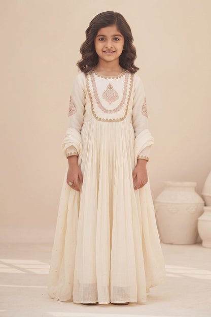 Buy Hirika &amp; Dhruti Ivory Anarkali Chanderi, Dupatta Organza, Lining Crepe Hand Embroidered Set For Kids at Aza Fashions