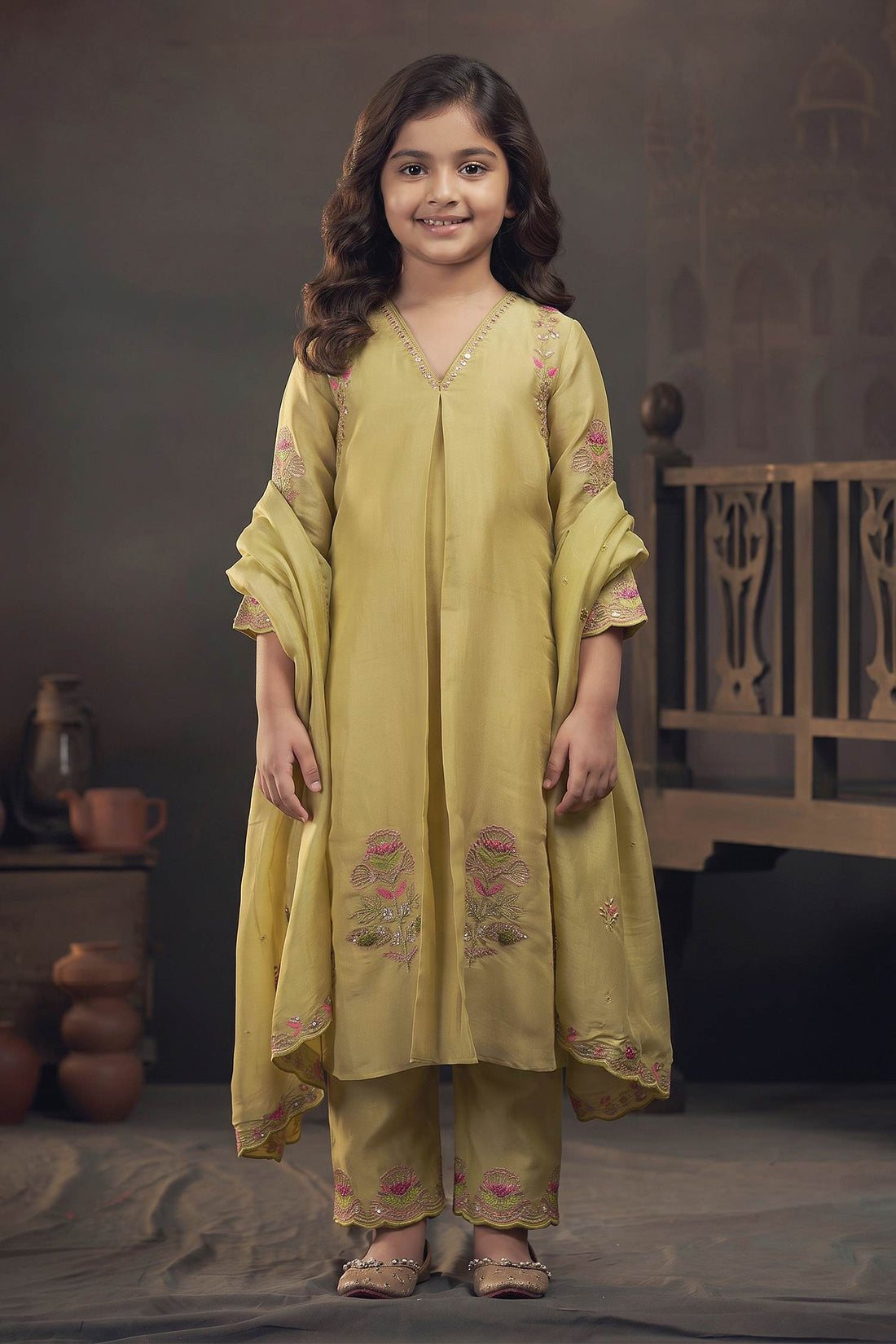 Buy Hirika &amp; Dhruti Green Tissue Floral Butta Embroidered Kurta Pant Set For Kids at Aza Fashions