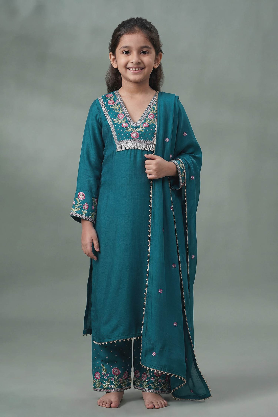 Hirika &amp; Dhruti Green Dupatta Organza , Kurta And Pant Monga Hand Embroidered Set For Kids