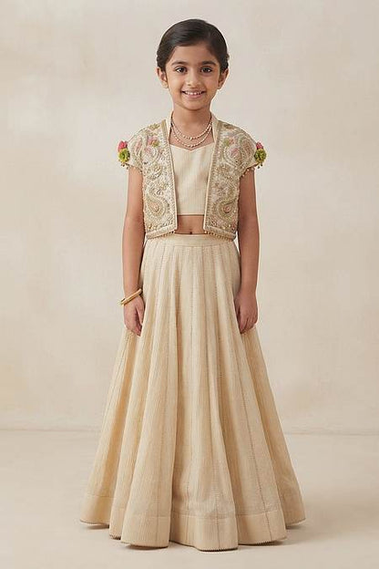 Buy Hirika &amp; Dhruti Off White Hand Embroidered Jacket Lehenga Set For Kids at Aza Fashions