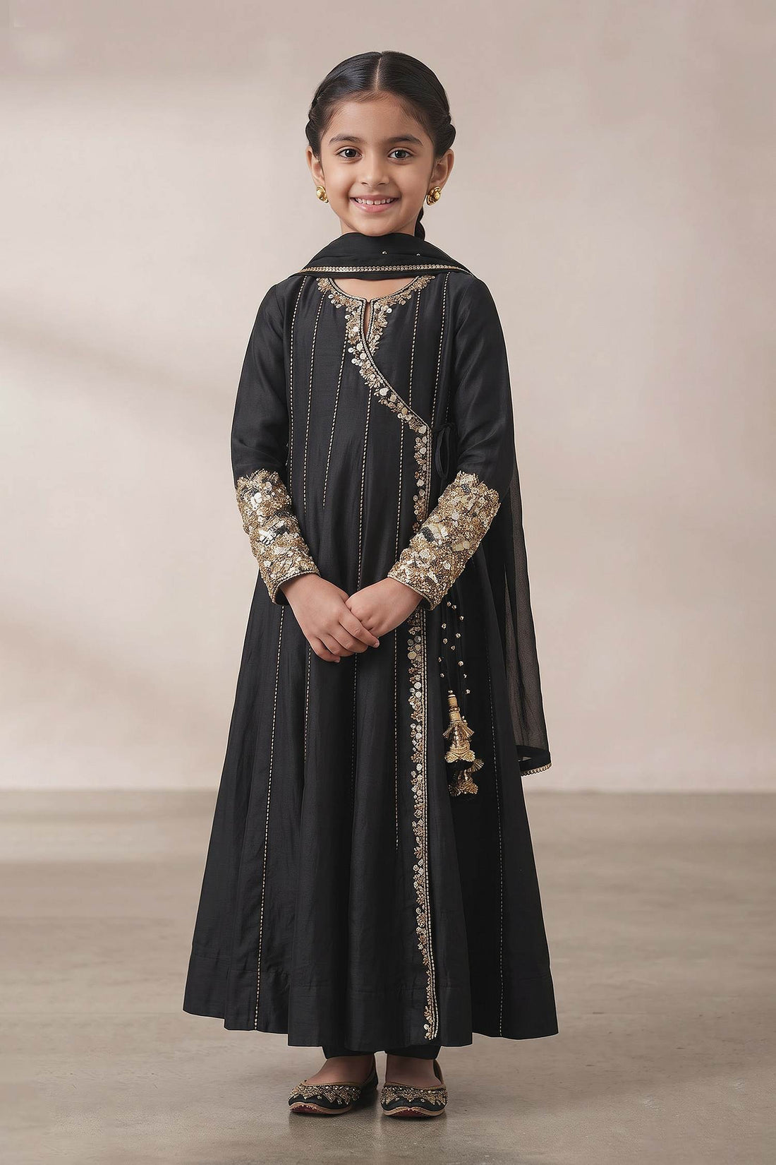 Buy Hirika &amp; Dhruti Black Hand Work Angarkha Set For Kids at Aza Fashions