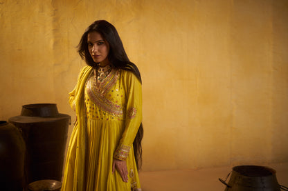 Sunehri Kiran anarkali