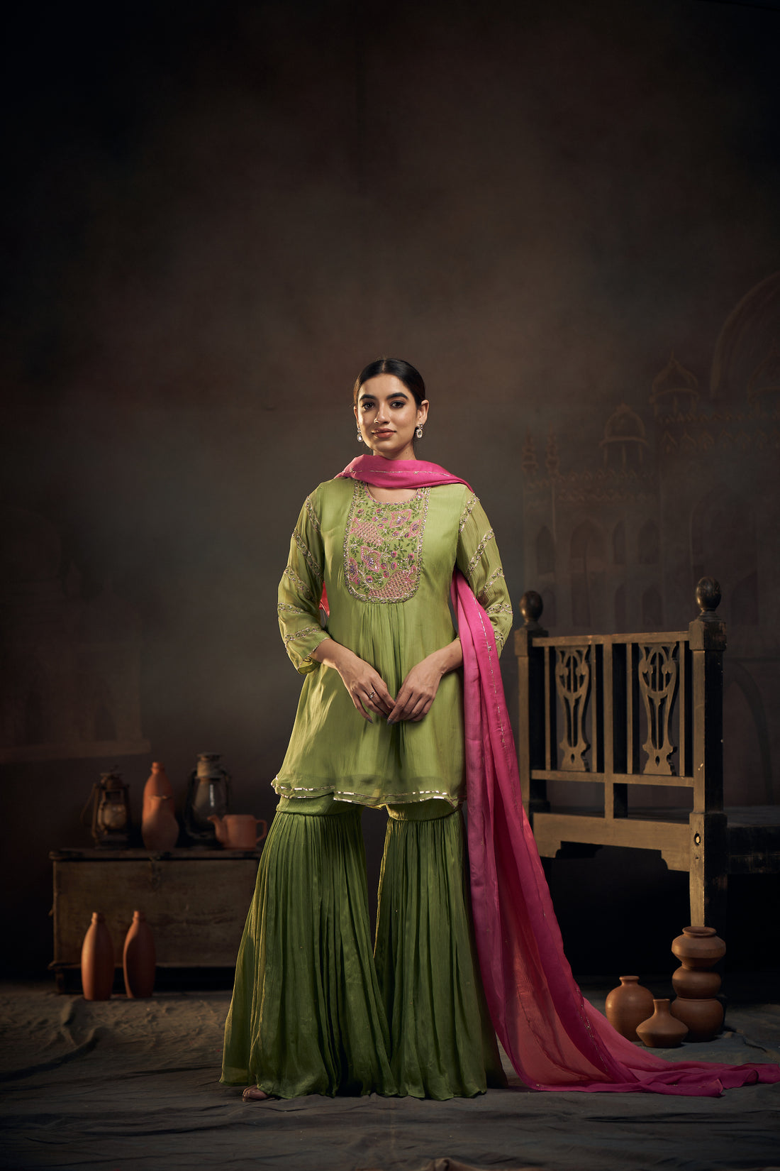 Sufiana Sharara sets