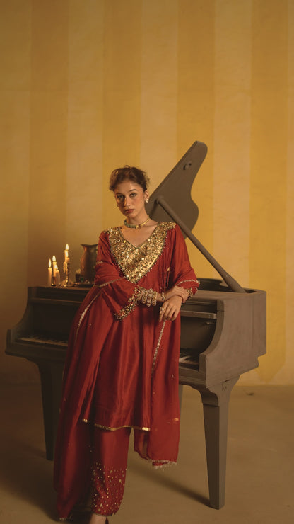 Surkh Gul kurta set